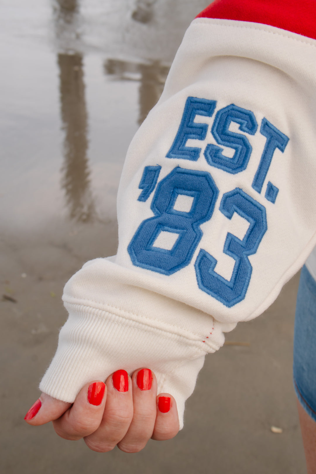 Philadelphia Phillies Embroidered Crewneck Sweatshirt